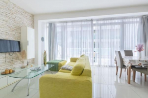 Penthouse with Side Sea View